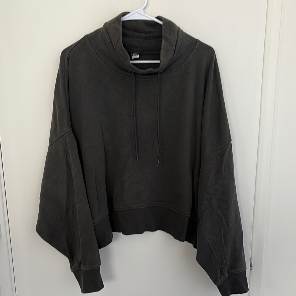 Women's Black Sweatershirt